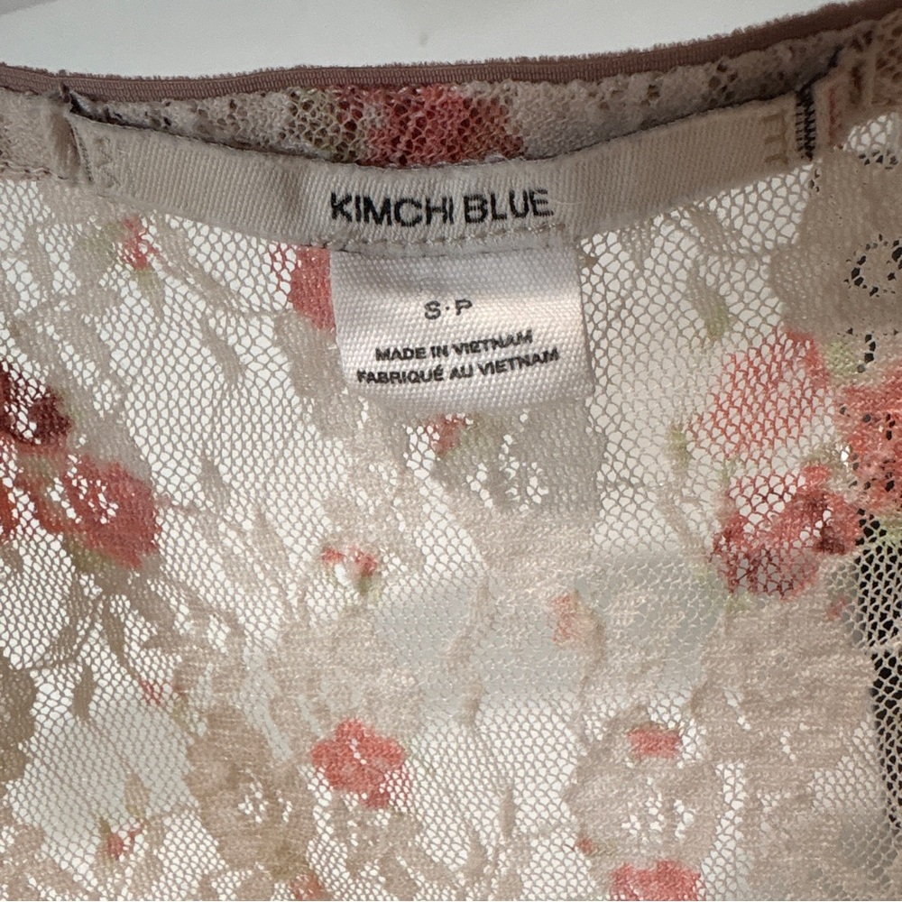 Urban Outfitters Kimchi Blue Cream Floral Lace Blouse - Picture 7 of 14